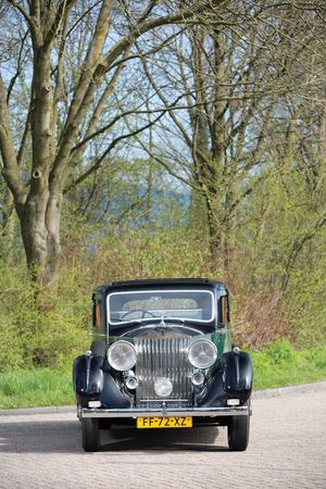 Rolls-Royce 25/30 Sports Saloon by James Young