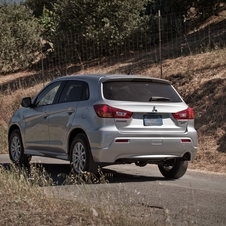 Mitsubishi Outlander Sport ES 2WD