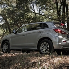 Mitsubishi Outlander Sport ES 2WD