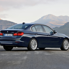 BMW 328i Luxury