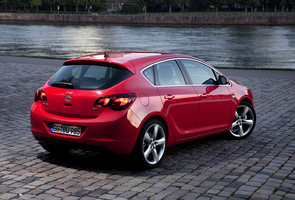 Opel Astra Gen.4