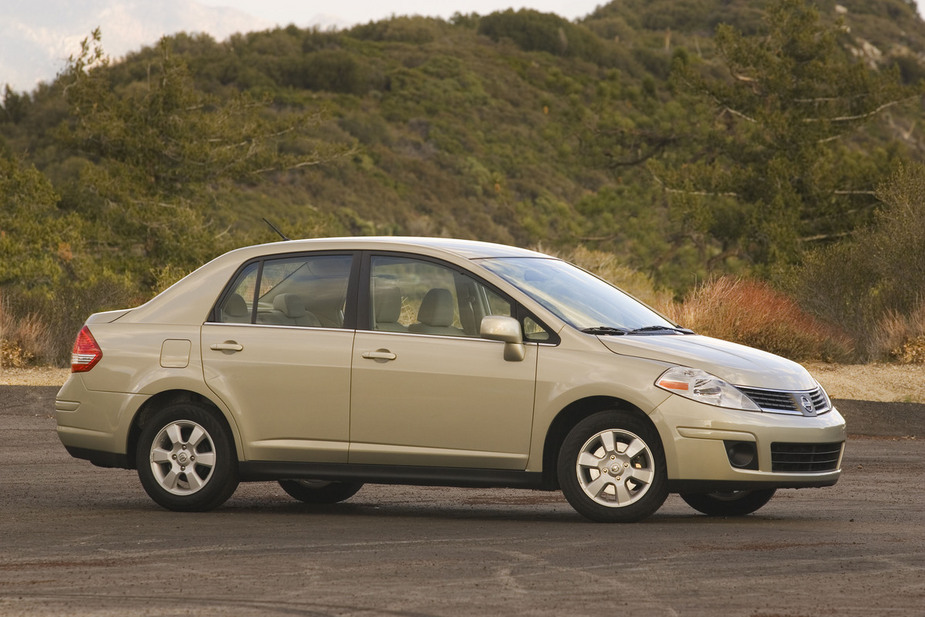 Nissan Versa Sedan Automatic