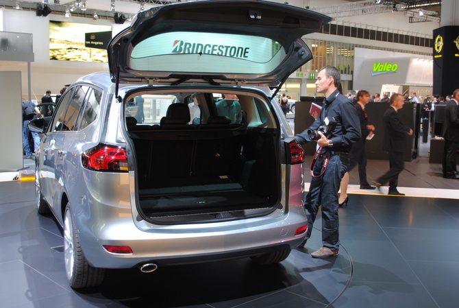 Opel Bringing Three Cars and a Concept to Frankfurt Opel Bringing Three Cars and a Concept to Frankfurt