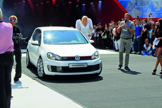 Volkswagen Golf GTI ConceptWhite