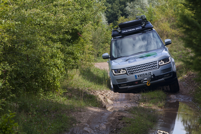 Estes serão os primeiros veículos híbridos da Jaguar Land Rover Estes serão os primeiros veículos híbridos da Jaguar Land Rover