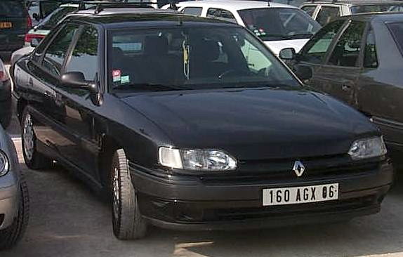 Renault Safrane 2.2i