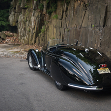 Alfa Romeo 8C 2900B Lungo Spider by Touring