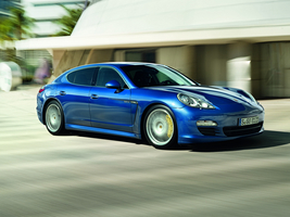 Rumormill: Porsche Planning Plug-In Hybrid Panamera for 2014