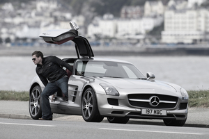 AMG target Ferrari 599 GTO with SLS Black