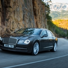 A Bentley acredita que o novo Flying Spur vai aumentar o volume de vendas na China