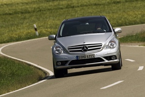 Mercedes-Benz R 63 AMG L 4MATIC