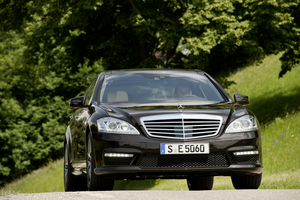 Mercedes-Benz S 63 AMG w/ Performance Package