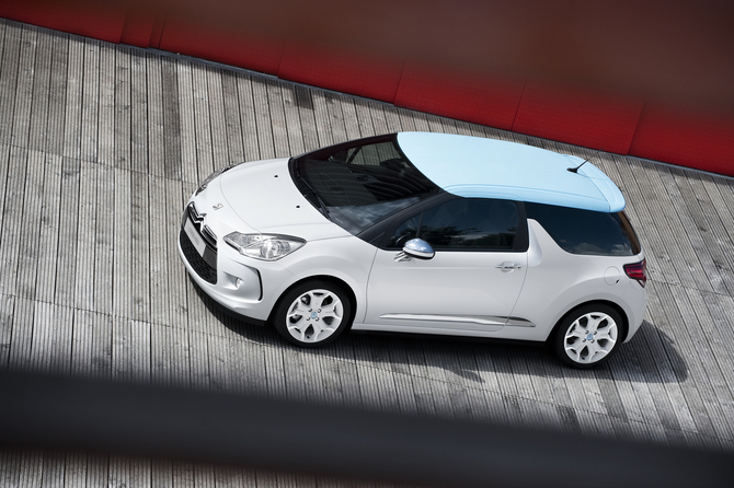 Citroën DS3 collecting awards Citroën DS3 collecting awards