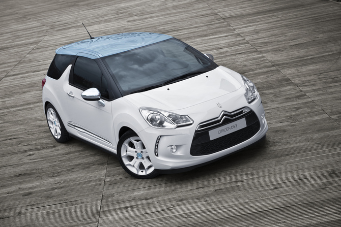 Citroën DS3 collecting awards Citroën DS3 collecting awards