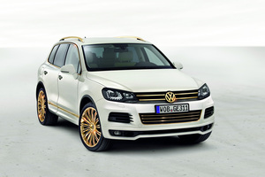 Two special editions of VW Touareg presented in Qatar