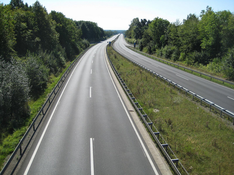 About 50% of the autobahn network is unrestricted