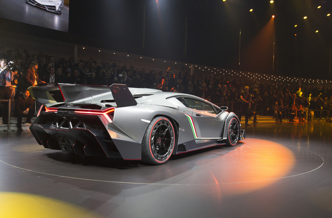 Lamborghini Veneno est Pure Poison