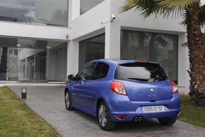 Renault Clio III 1.5 dCi 85cv ECO2 GT (09)