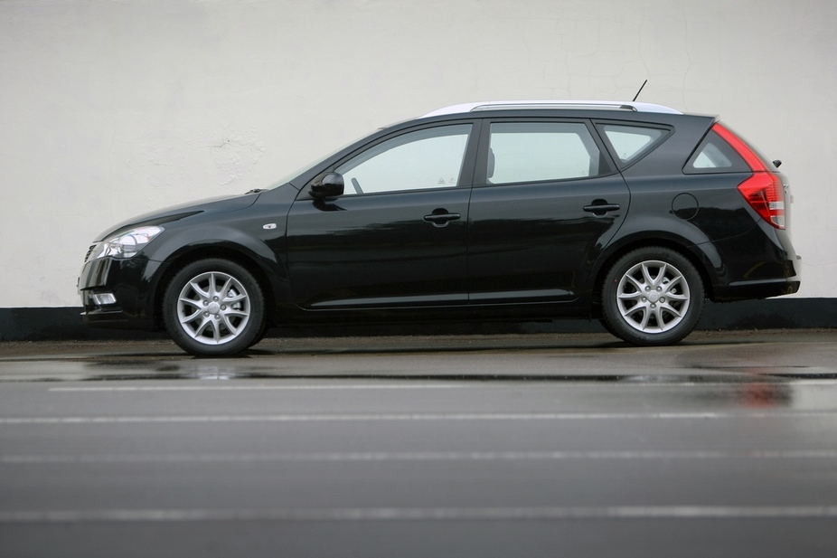 Kia cee'd SW 1.4 CVVT 109cv LX ISG (09)