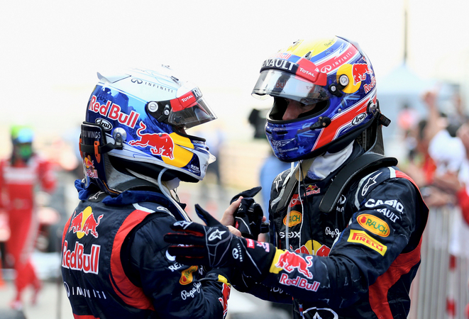 Vettel e Webber celebram a dobradinha da Red Bull