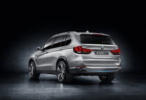 The only exterior changes are some trim changes and the plug-in cover