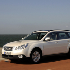 Subaru Outback 2.5i S Lineatronic