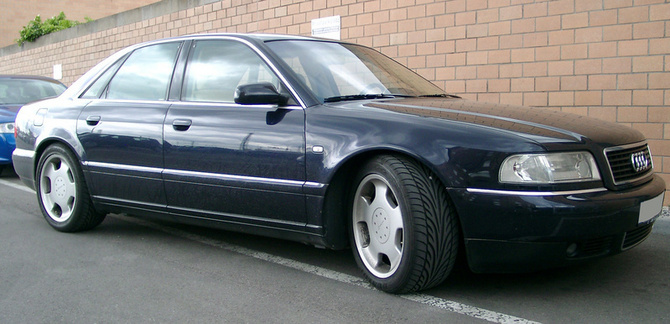 Audi A8 2.5 TDI quattro