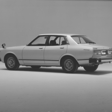 Nissan Bluebird Hardtop 2000G6-EF