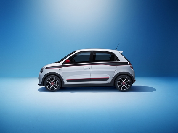 Comme son ainée, Nouvelle Twingo se dévoile à travers une palette de quatre couleurs pop