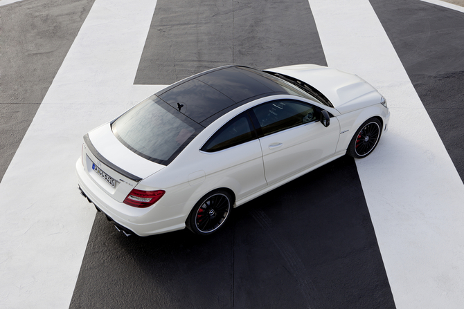 C63 AMG Coupé unveiled C63 AMG Coupé unveiled
