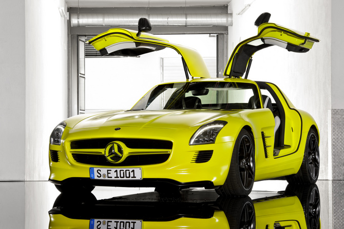 SLS AMG goes zero-emission SLS AMG goes zero-emission
