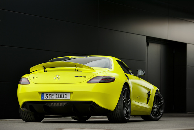 SLS AMG goes zero-emission SLS AMG goes zero-emission