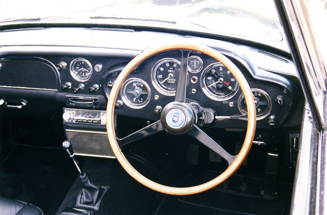 Aston Martin DB4 Convertible