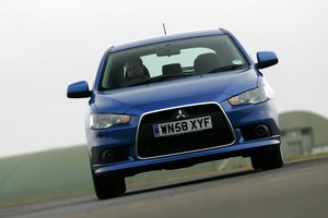 Mitsubishi Lancer 2.0 DID Intense Sport