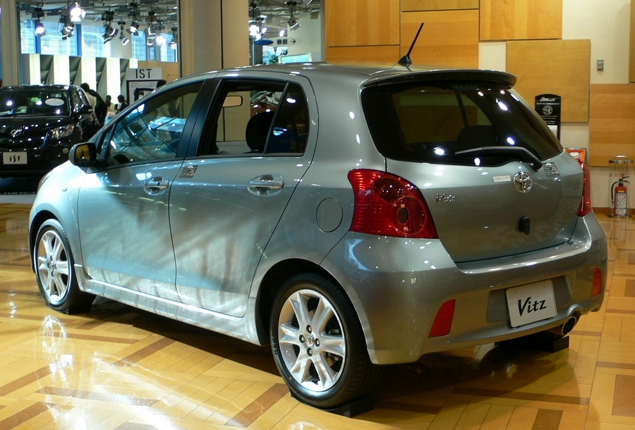 Toyota Vitz 1.0 F