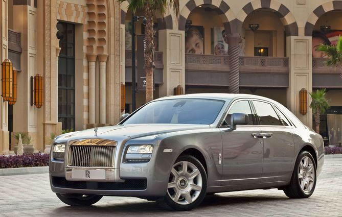 Red dot awarded to Rolls-Royce Ghost