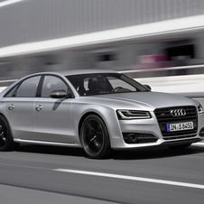 The new S8 plus has an output of 605hp and can reach a top speed of 305km/h