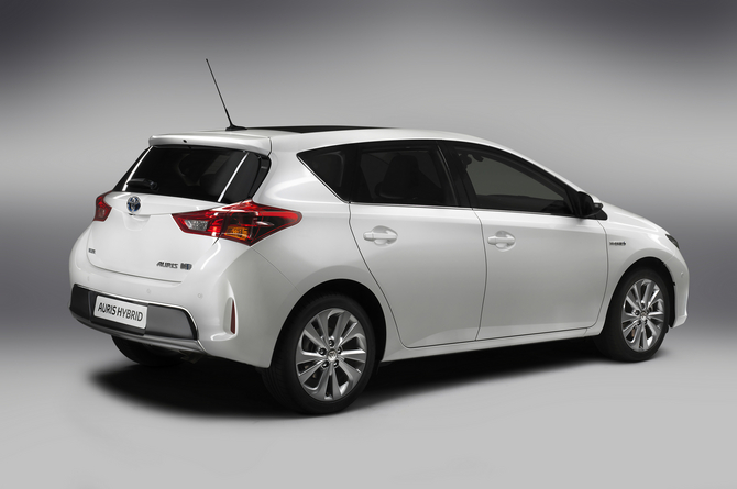 Toyota Auris Hybrid 1.8 HSD Sport