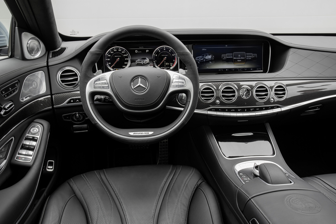 The interior offers a wide array of options including carbon fiber and piano lacquer finishes The interior offers a wide array of options including carbon fiber and piano lacquer finishes