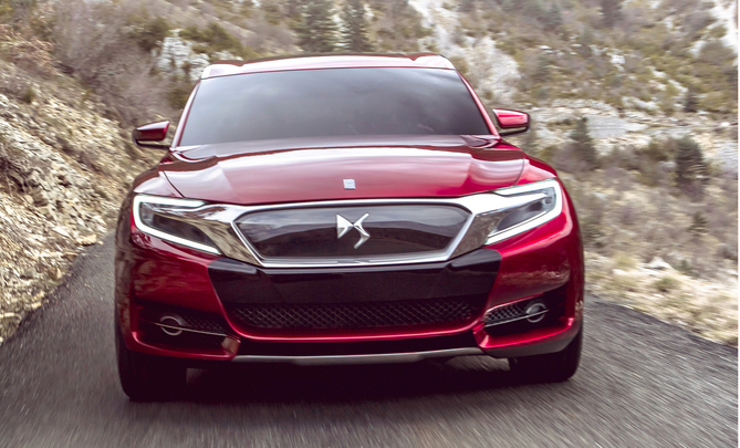 The combination of the grill and LED headlights make the front of the car quite complicated The combination of the grill and LED headlights make the front of the car quite complicated