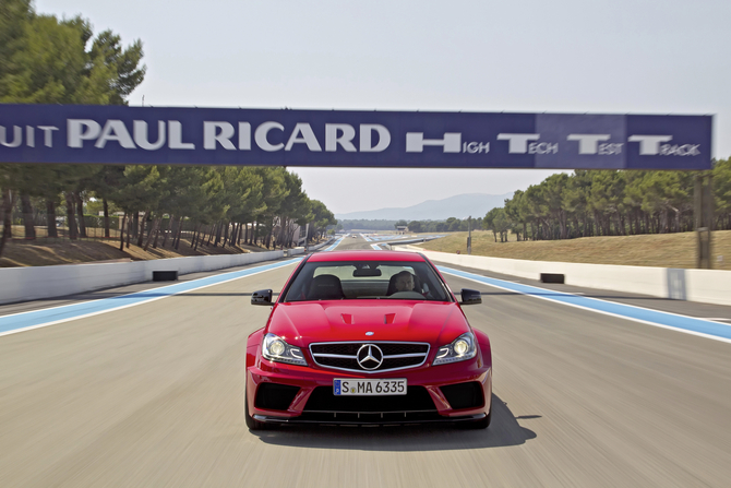 Mercedes takes the wraps off C 63 AMG Coupé Black Series Mercedes takes the wraps off C 63 AMG Coupé Black Series