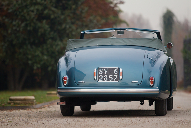 Alfa Romeo 6C 2500 Sport Cabriolet by Pinin Farina