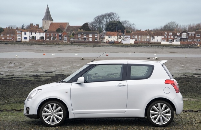 Suzuki Swift 1.3 DDiS Sport 75cv