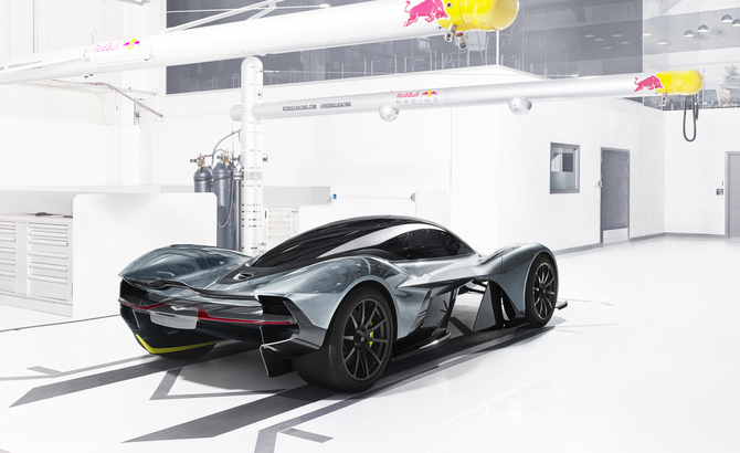 Adrian Newey from Red Bull, Marek Reichman from Aston Martin and David King from Special Operations were the masterminds behind the AM-RB 001