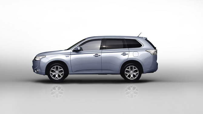 Mitsubishi Outlander PHEV Instyle Navi +