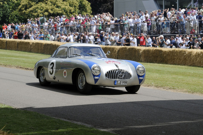 O 300SL é um dos carros mais icónicos da Mercedes