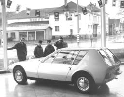 The Autonova was built as a concept in 1965 as an inexpensive sports car for young people with running gear from the NSU Prinz