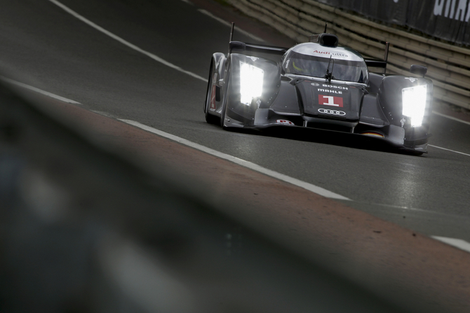 Audi and Peugeot fighting for victory in the 24 Hours of Le Mans