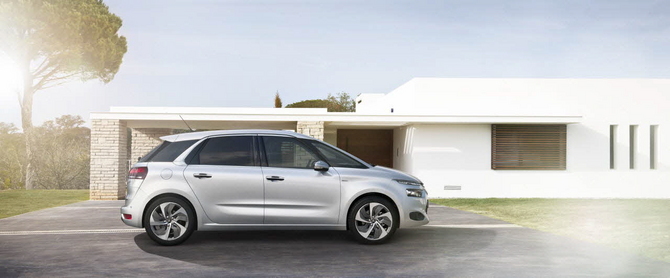 Basé sur la nouvelle plate-forme du groupe PSA Basé sur la nouvelle plate-forme du groupe PSA