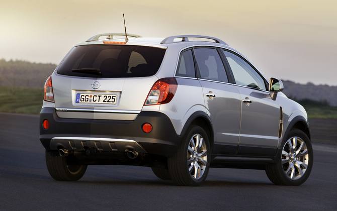 Opel presents facelifted Antara Opel presents facelifted Antara